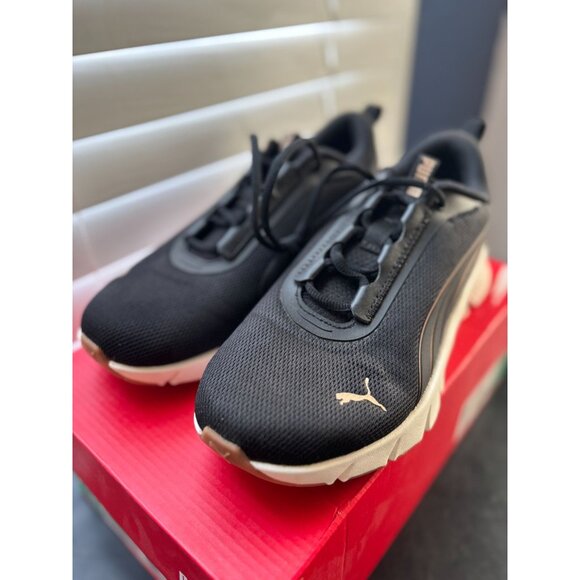 NEW!! Puma Women's Black Focus Lite Sneaker - Picture 2 of 7